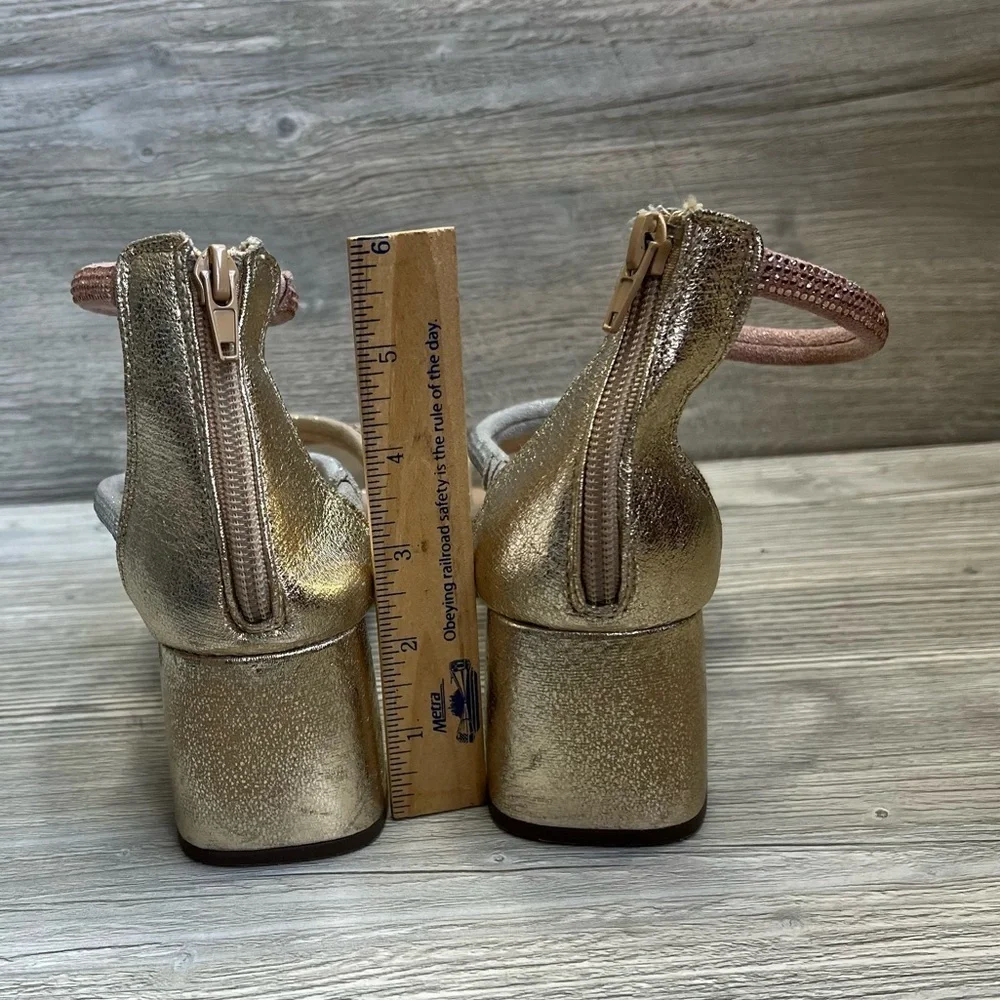 Steve Madden kids Jlucyy strappy metals chunky heel sandal kids 6 woman’s 7.5